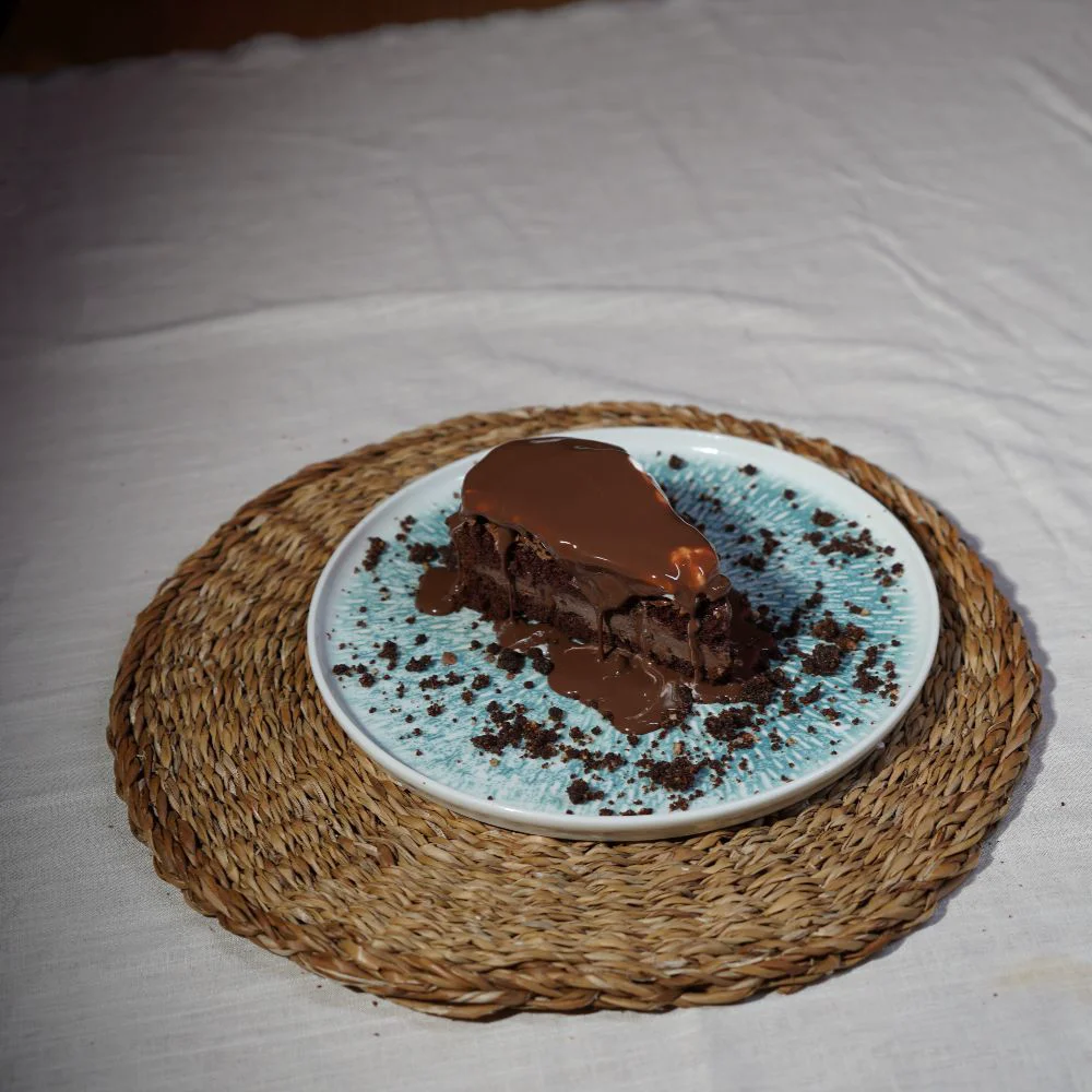 CHOCOLATE CAKE