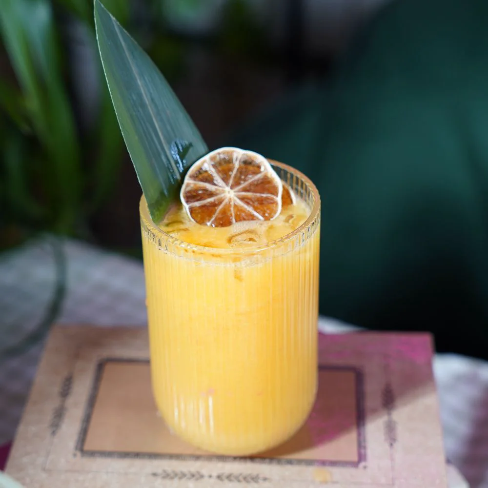 MARAKUYYA, MANGO VA LICHI LI LIMONAD