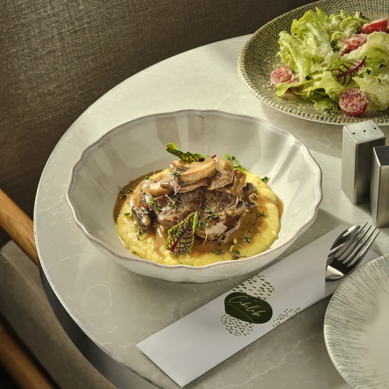 Bon Fillet with Mushrooms