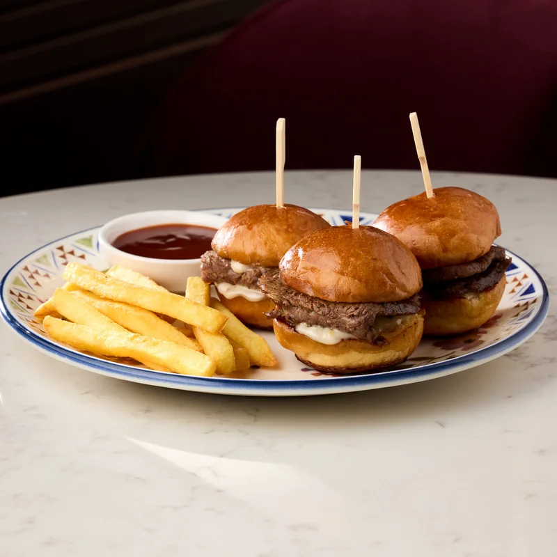 Steyk burgerlar (uch dona)