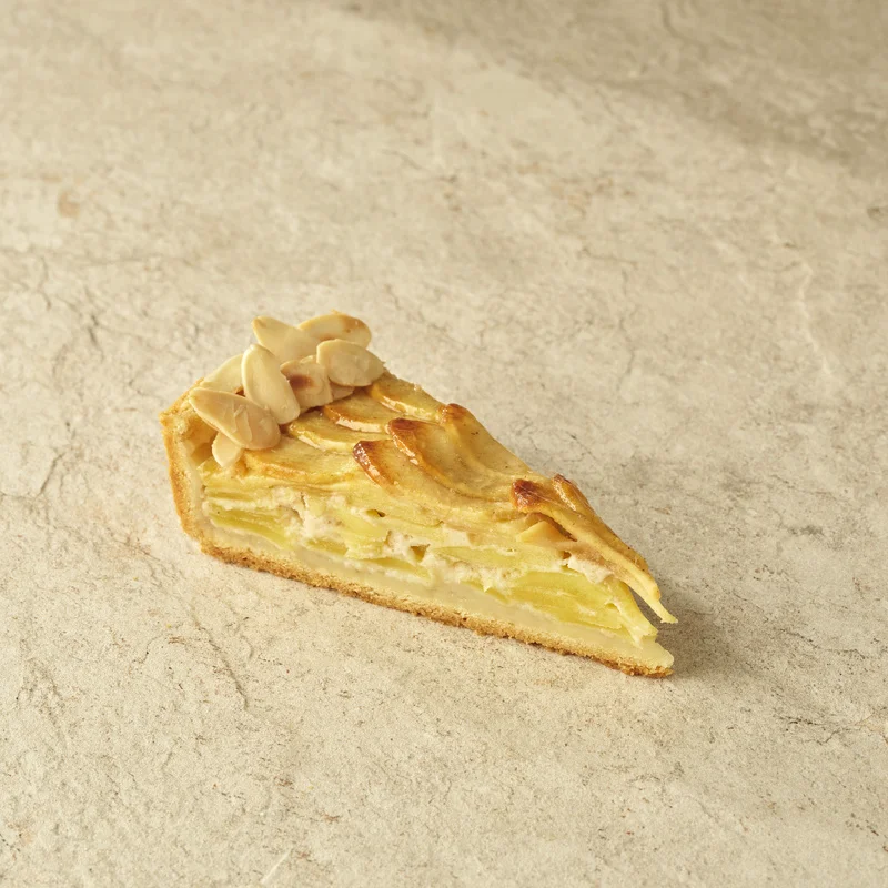 Pirog "Olma va smetanali"