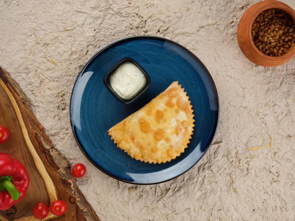 Pishloqli cheburek
