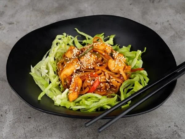 Wok с курицей