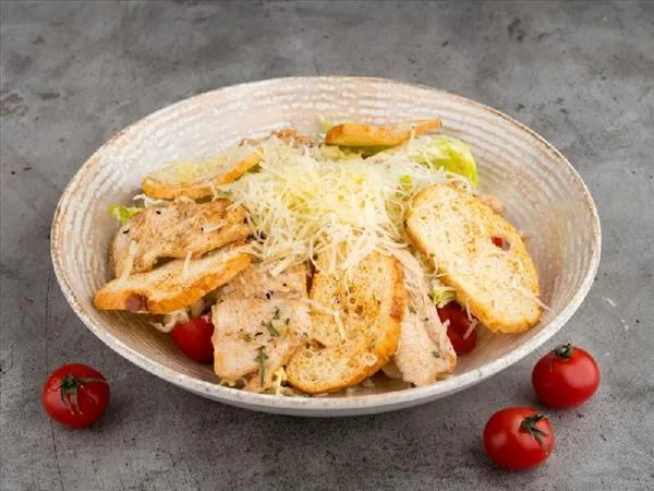 Салат Цезарь с креветками