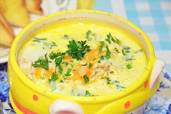 Cheese-Cream Soup with Pasta and Corn